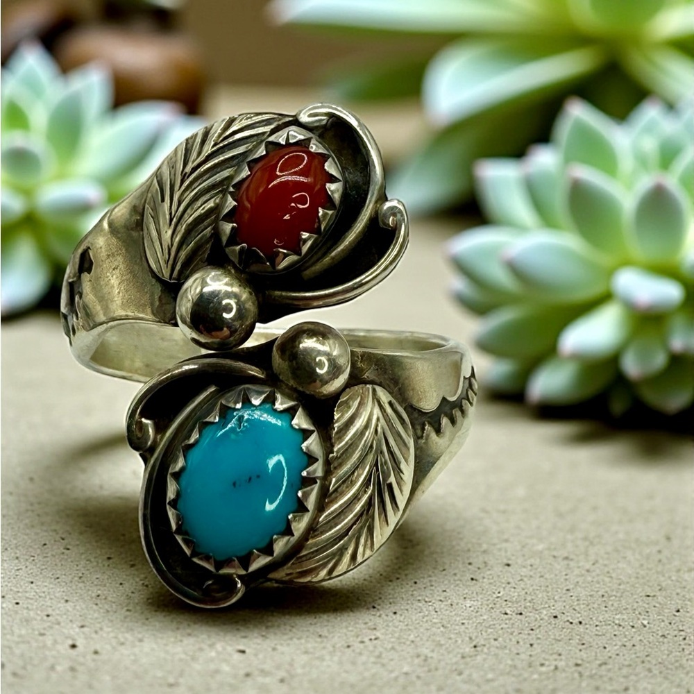 Native American Navajo Sterling Silver Turquoise & Coral Ring – Signed MAC-Leaf - Picture 9 of 17